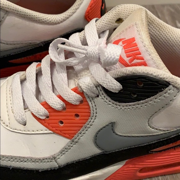 Nike boys size 4.5 - Picture 5 of 6